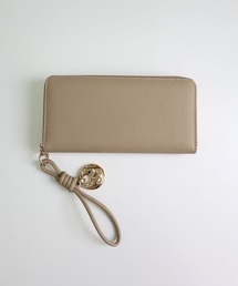 MIAN （ミアン）の「BLUEBELL / 牛革ストラップ付きラウンドファスナー長財布【詳細動画あり】（財布）」