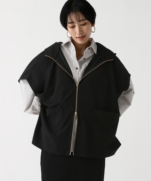 Elura（エルーラ）の「サマ見えリラクシーフードジレ/655836（ベスト・レディース・オフホワイト/ブラック/ダークブラウン・FREE）」の2枚目の写真