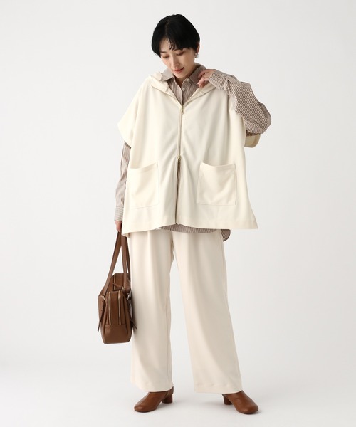 Elura（エルーラ）の「サマ見えリラクシーフードジレ/655836（ベスト・レディース・オフホワイト/ブラック/ダークブラウン・FREE）」の18枚目の写真