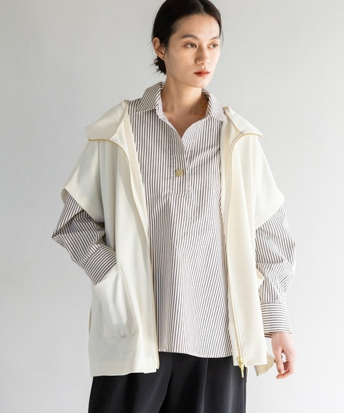 Elura（エルーラ）の「サマ見えリラクシーフードジレ/655836（ベスト・レディース・オフホワイト/ブラック/ダークブラウン・FREE）」の4枚目の写真