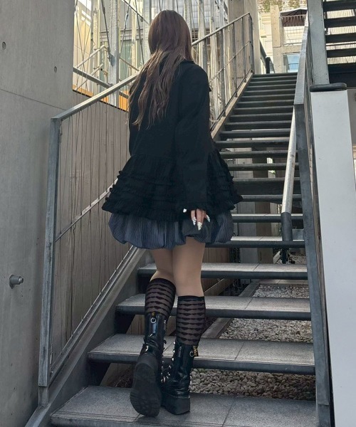 Candy Stripper（キャンディストリッパー）の「PEPLUM FRILL ジャケット（テーラードジャケット・レディース・グレー/ブラック/ブラック系その他・FREE）」の18枚目の写真