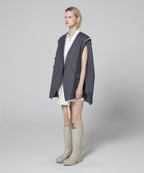 MMAM(ムアム)の「Signature off sleeve origami blazer(テーラードジャケット・レディース・グレー・FREE)」の3枚目の写真