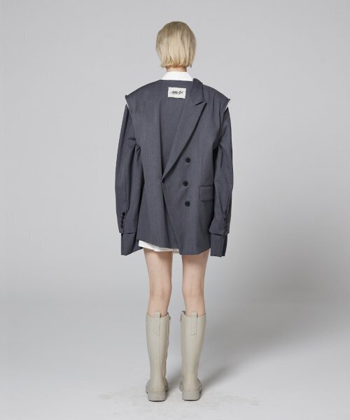 MMAM(ムアム)の「Signature off sleeve origami blazer(テーラードジャケット・レディース・グレー・FREE)」の4枚目の写真