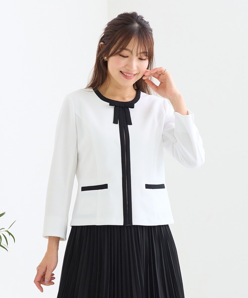 Rose Tiara（ローズティアラ）の「【リボンブローチ付】配色ノーカラージャケット（ノーカラージャケット・レディース・オフホワイト/ブラック・38/46/42/40）」の2枚目の写真