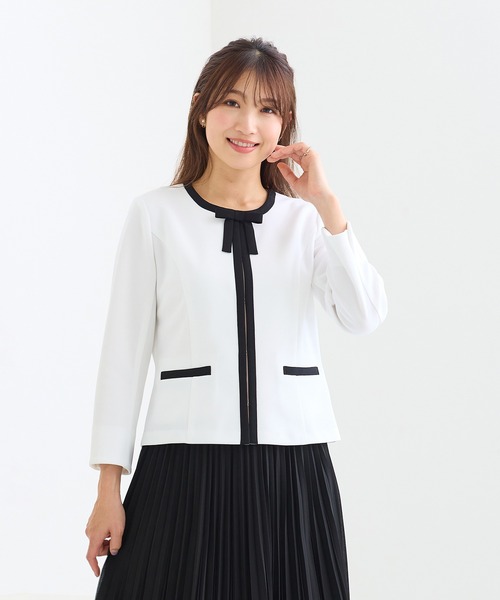 Rose Tiara（ローズティアラ）の「【リボンブローチ付】配色ノーカラージャケット（ノーカラージャケット・レディース・オフホワイト/ブラック・38/46/42/40）」の3枚目の写真