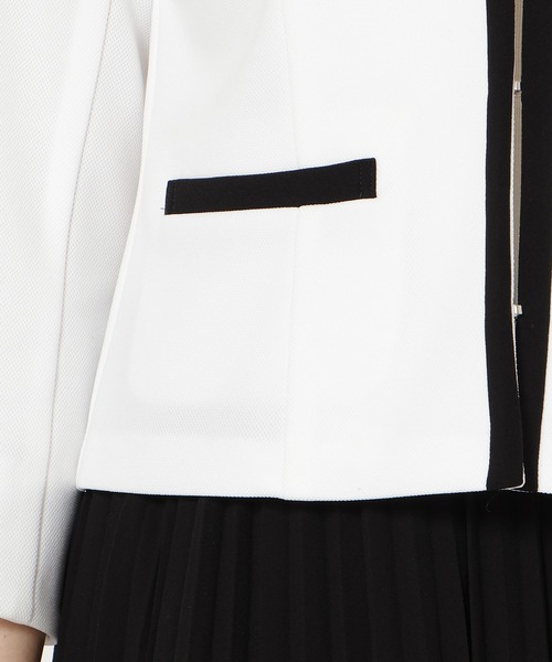 Rose Tiara（ローズティアラ）の「【リボンブローチ付】配色ノーカラージャケット（ノーカラージャケット・レディース・オフホワイト/ブラック・38/46/42/40）」の21枚目の写真