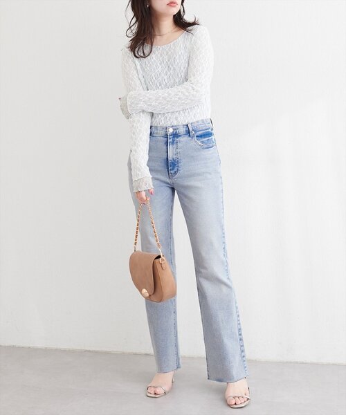 natural couture（ナチュラルクチュール）の「セルフカットストレートデニムフレアパンツ（デニムパンツ・レディース・サックスブルー/ブルー・LARGE/MEDIUM）」の3枚目の写真