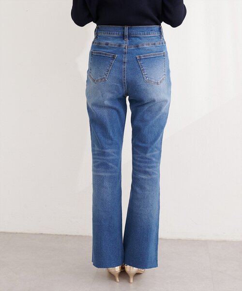 natural couture（ナチュラルクチュール）の「セルフカットストレートデニムフレアパンツ（デニムパンツ・レディース・サックスブルー/ブルー・LARGE/MEDIUM）」の17枚目の写真