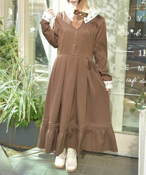 axes femme（アクシーズファム）の「リボンセット刺繍ロングワンピース（ワンピース・レディース・サックスブルー/ブラウン/ブラック・MEDIUM）」の3枚目の写真