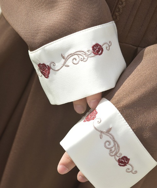 axes femme（アクシーズファム）の「リボンセット刺繍ロングワンピース（ワンピース・レディース・サックスブルー/ブラウン/ブラック・MEDIUM）」の7枚目の写真