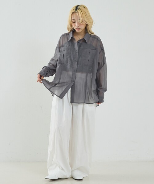 NOMINE(ノミネ)の「オーバーサイズ シアーシャツ(シャツ/ブラウス・レディース・ライトグレー/イエロー系その他/グレイッシュブルー/グリーン系その他・フリー)」の11枚目の写真