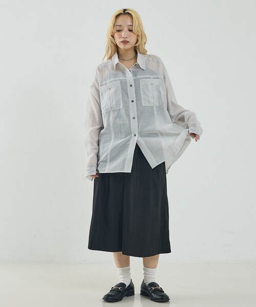 NOMINE(ノミネ)の「オーバーサイズ シアーシャツ(シャツ/ブラウス・レディース・ライトグレー/イエロー系その他/グレイッシュブルー/グリーン系その他・フリー)」の22枚目の写真
