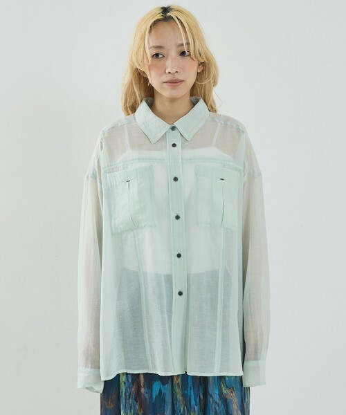 NOMINE(ノミネ)の「オーバーサイズ シアーシャツ(シャツ/ブラウス・レディース・ライトグレー/イエロー系その他/グレイッシュブルー/グリーン系その他・フリー)」の12枚目の写真