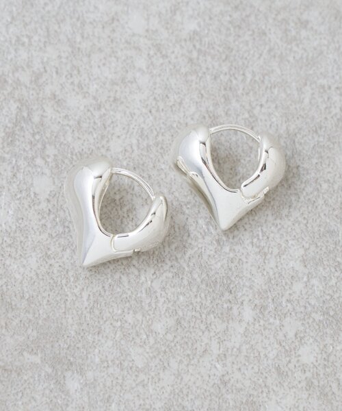 LIVETART（リヴェタート）の「ハートピアス（リング・レディース・シルバー・FREE）」の3枚目の写真