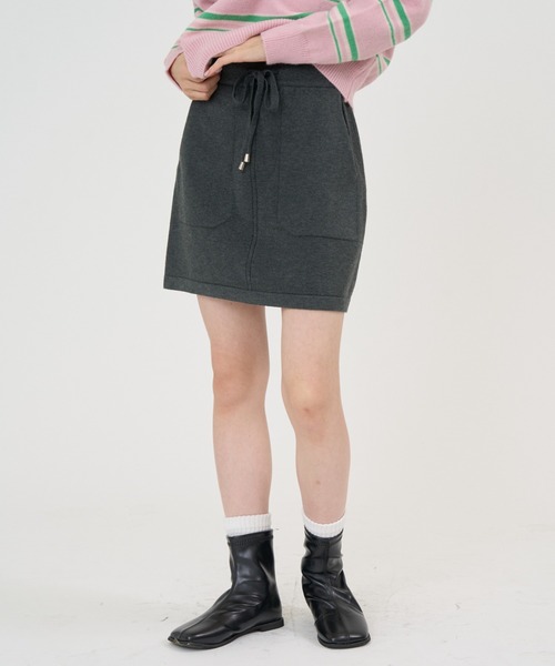 NUJOH(ヌゾ)の「Drawstring Pocket Mini Skirt / ドローストリングポケットミニスカート(スカート・レディース・ナチュラル/ベージュ/チャコールグレー/ブラック/グレー・FREE)」の20枚目の写真