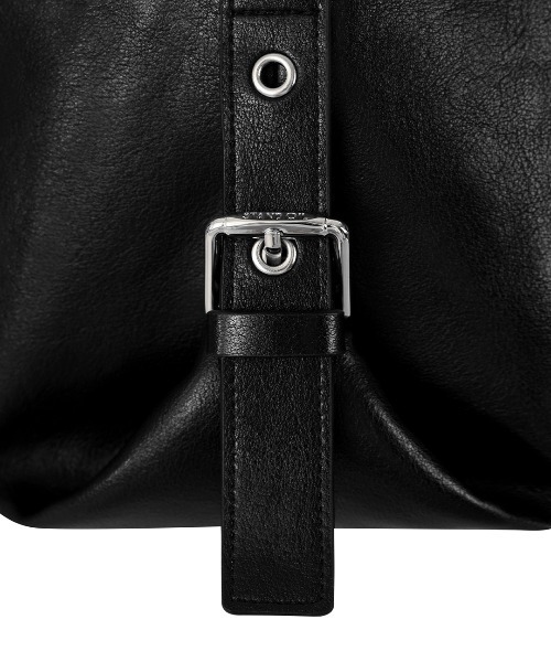 STANDOIL（スタンドオイル）の「STAND OIL/スタンドオイル Mushy Bag サイドストラップ マッシュバッグ ハンドバッグ 2026年春夏（ハンドバッグ・レディース・ブラック/ブラウン/レッド/キャメル/ブラウン系・FREE）」の13枚目の写真