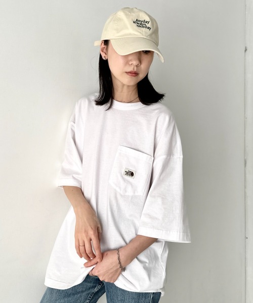 THE NORTH FACE(ザノースフェイス)の「【国内未発売】 THE NORTH FACE(ザ・ノースフェイス)/ルーズフィット ポケT クルーネック オーバーサイズ ユニセックス ポケット付き コットン 半袖 Tシャツ /POCKET S/S R/TEE(Tシャツ/カットソー・レディース・ブラック/グレイッシュベージュ/ホワイト・XL/L/M/XXL)」の8枚目の写真