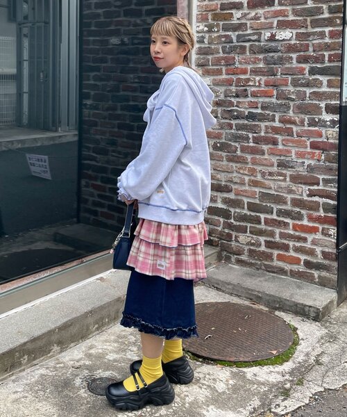 HELLO.SANFRANCISCO（ハローサンフランシスコ）の「【HELLO.SANFRANCISCO/ハローサンフランシスコ】ビッグリボン裏毛パーカー（パーカー・レディース・イエロー/ピンク/グレー・ONE SIZE）」の5枚目の写真