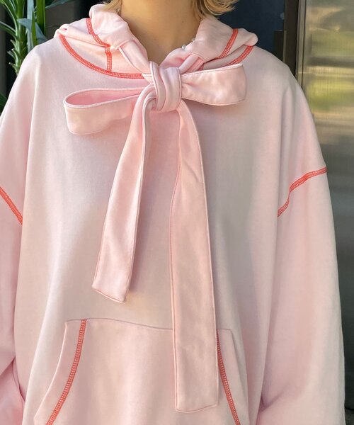 HELLO.SANFRANCISCO（ハローサンフランシスコ）の「【HELLO.SANFRANCISCO/ハローサンフランシスコ】ビッグリボン裏毛パーカー（パーカー・レディース・イエロー/ピンク/グレー・ONE SIZE）」の20枚目の写真