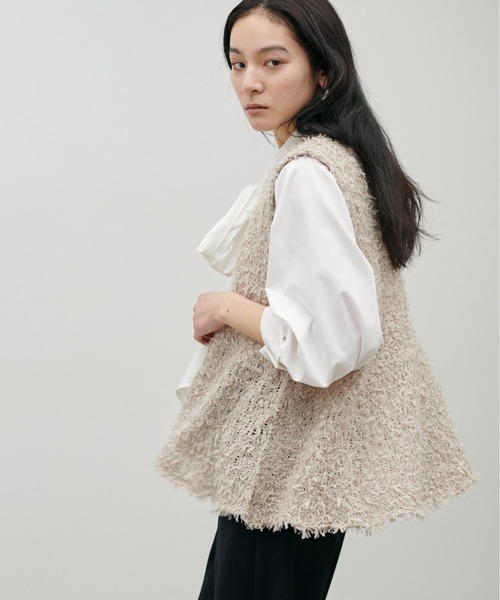 LARUTA（ラルータ）の「【LARUTA】[Web限定]リボンヤーンニットベスト（ベスト・レディース・ブラック/ベージュ/アイボリー・MEDIUM）」の6枚目の写真