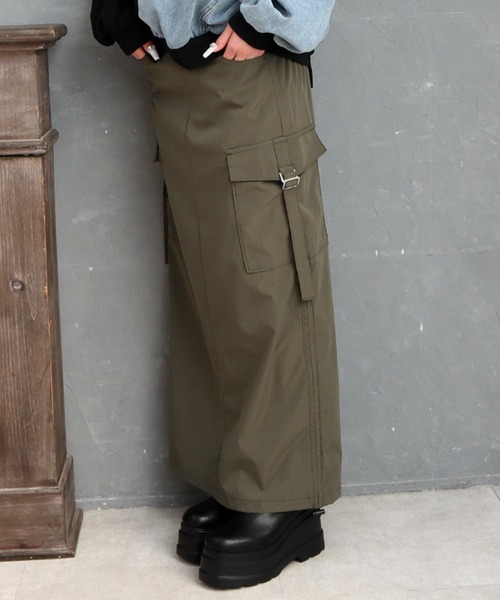 CECIL McBEE（セシルマクビー）の「ナイロンタッチカーゴナロースカート（スカート・レディース・ブラック/カーキ・MEDIUM/LARGE）」の2枚目の写真