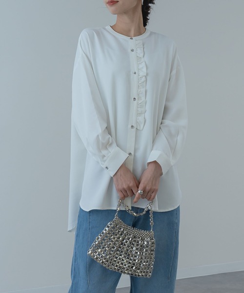 ANNA LUNA(アンナルナ)の「【ANNA LUNA】フロントフリル がポイントの バンドカラー チュニック(シャツ/ブラウス・レディース・ネイビー/オフホワイト/サックスブルー・MEDIUM)」の19枚目の写真