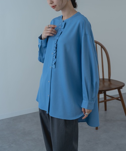 ANNA LUNA(アンナルナ)の「【ANNA LUNA】フロントフリル がポイントの バンドカラー チュニック(シャツ/ブラウス・レディース・ネイビー/オフホワイト/サックスブルー・MEDIUM)」の8枚目の写真