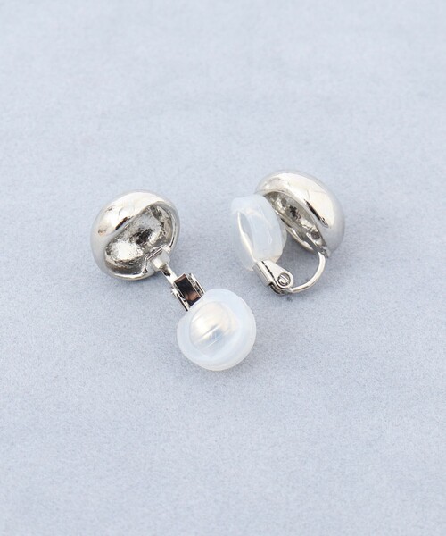 NOLLEY’S（ノーリーズ）の「【grace grace/グラスグラス】ラウンドドームイヤリング（イヤリング・レディース・シルバー/ゴールド・FREE）」の3枚目の写真