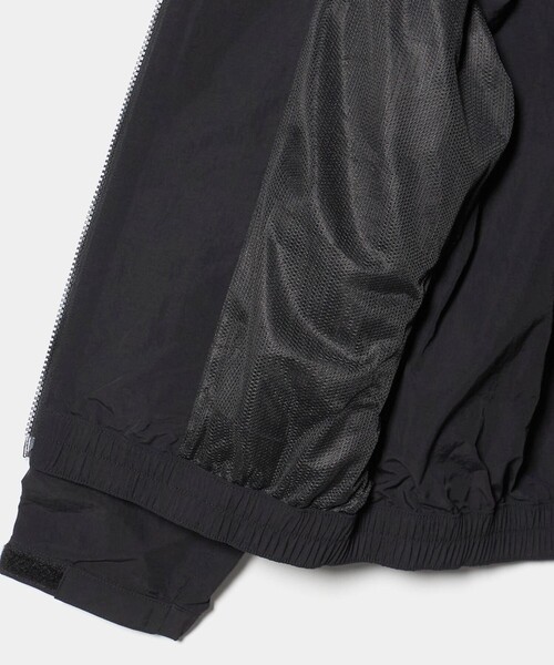 THE NORTH FACE（ザノースフェイス）の「＜THE NORTH FACE＞バーサタイル ブルゾン（ナイロンジャケット・メンズ・ブラック/ダークグレー・L/M/XL）」の6枚目の写真