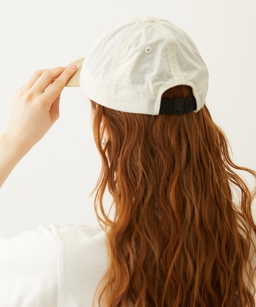 MILKFED.(ミルクフェド)の「CUT OUT LOGO PLAID NYLON CAP(キャップ・レディース・ライトブルー/オフホワイト/チャコール・ONE SIZE)」の14枚目の写真