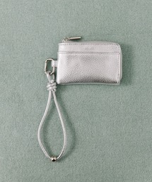 Beau're（ヴュレ）の「BEAURE カウレザー ハンドストラップ付き バイカラー フラグメント ケース（パスケース）」