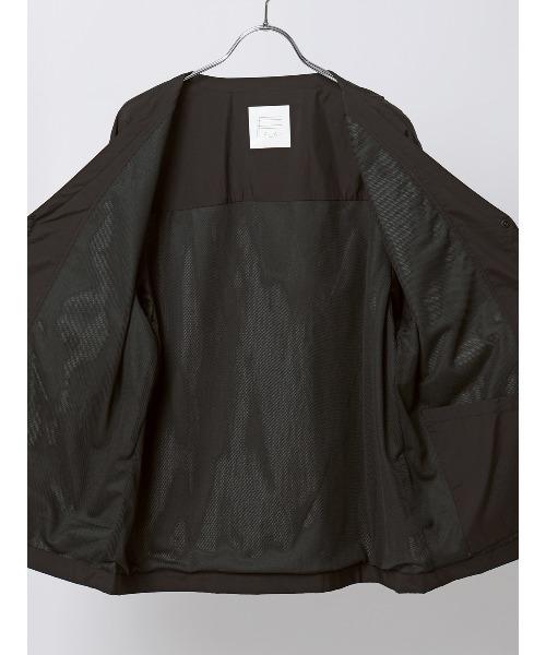 SUIT SQUARE（スーツスクエア）の「FLAT Vカラーアウター ウォッシャブル UVカット 軽量 ナイロンワッシャー 無地（その他アウター・メンズ・ブラック/ブルー・M/L）」の17枚目の写真