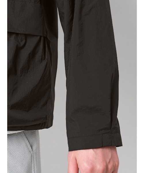 SUIT SQUARE（スーツスクエア）の「FLAT Vカラーアウター ウォッシャブル UVカット 軽量 ナイロンワッシャー 無地（その他アウター・メンズ・ブラック/ブルー・M/L）」の19枚目の写真