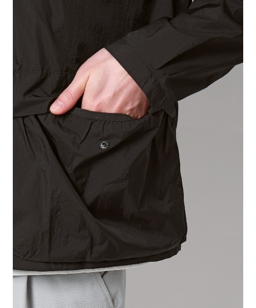 SUIT SQUARE（スーツスクエア）の「FLAT Vカラーアウター ウォッシャブル UVカット 軽量 ナイロンワッシャー 無地（その他アウター・メンズ・ブラック/ブルー・M/L）」の20枚目の写真