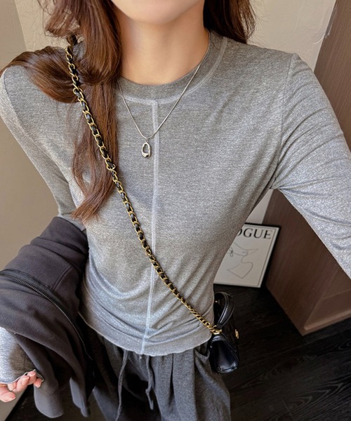 VIBGYOR（ヴィブジョー）の「【EIZZ/アイズ】センターシーム スリム ロンT / 縦ラインデザイン 長袖 カットソー（Tシャツ/カットソー・レディース・ホワイト/ネイビー/グレー/ブラック・FREE）」の6枚目の写真