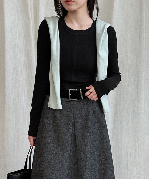 VIBGYOR（ヴィブジョー）の「【EIZZ/アイズ】センターシーム スリム ロンT / 縦ラインデザイン 長袖 カットソー（Tシャツ/カットソー・レディース・ホワイト/ネイビー/グレー/ブラック・FREE）」の15枚目の写真