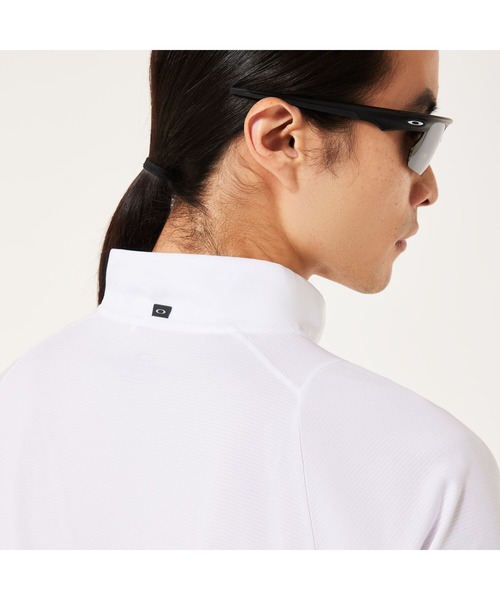 OAKLEY(オークリー)の「オークリー ENHANCE SS MOCK 15.0 トップススポーツ・トレーニング/メンズ/MENS/吸汗速乾/OAKLEY(スウェット・メンズ・ホワイト/ブラック・L/M/S/XL)」の4枚目の写真