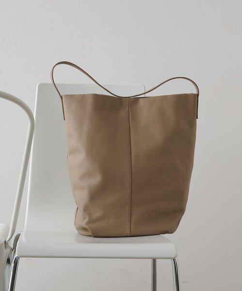 Whim Gazette（ウィムガゼット）の「2.718/バケットワンショルダー（トートバッグ・レディース・ベージュ/ダークブラウン・FREE）」の2枚目の写真