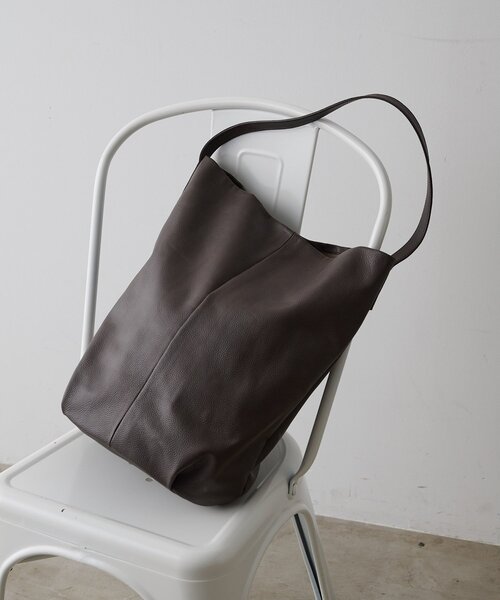 Whim Gazette（ウィムガゼット）の「2.718/バケットワンショルダー（トートバッグ・レディース・ベージュ/ダークブラウン・FREE）」の3枚目の写真