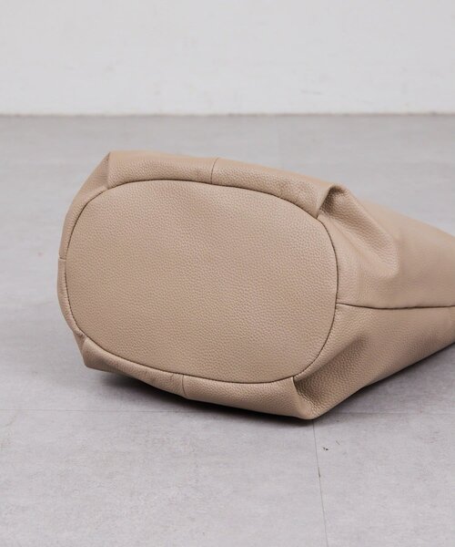 Whim Gazette（ウィムガゼット）の「2.718/バケットワンショルダー（トートバッグ・レディース・ベージュ/ダークブラウン・FREE）」の7枚目の写真