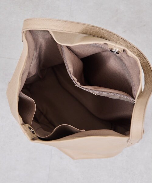 Whim Gazette（ウィムガゼット）の「2.718/バケットワンショルダー（トートバッグ・レディース・ベージュ/ダークブラウン・FREE）」の8枚目の写真