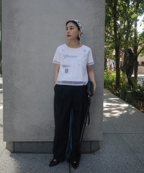 Ameri(アメリ)の「SHEER LAYERED GLIMMER GRAPHIC TEE(Tシャツ/カットソー・レディース・ブルー/チャコールグレー/ホワイト・MEDIUM/SMALL)」の10枚目の写真