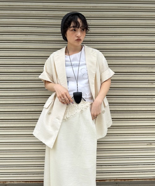Ameri(アメリ)の「SHEER LAYERED GLIMMER GRAPHIC TEE(Tシャツ/カットソー・レディース・ブルー/チャコールグレー/ホワイト・MEDIUM/SMALL)」の17枚目の写真
