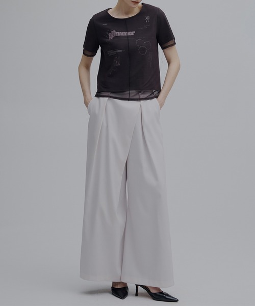 Ameri(アメリ)の「SHEER LAYERED GLIMMER GRAPHIC TEE(Tシャツ/カットソー・レディース・ブルー/チャコールグレー/ホワイト・MEDIUM/SMALL)」の6枚目の写真