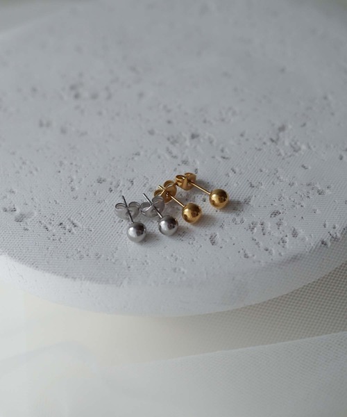 CERCA(チェルカ)の「saran jewelry/ロングボールチェーン 3way ピアス /アレルギー対応(ピアス(両耳用)・レディース・シルバー/ゴールド・FREE)」の9枚目の写真