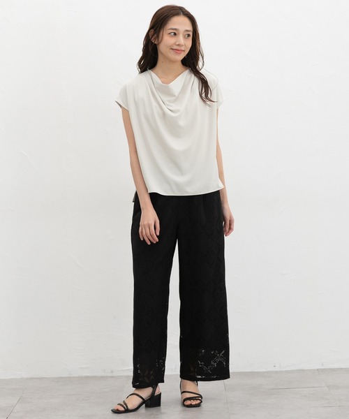 Honeys(ハニーズ)の「【ハニさら・接触冷感】ドレープネックブラウス(シャツ/ブラウス・レディース・ブルーグリーン/グレイッシュベージュ/モカ/ネイビー・L/LL/M/S)」の11枚目の写真