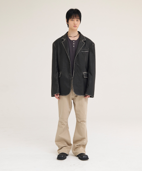 AKECII(アケシ)の「ラフパネルセギングフレアパンツ_サンドベージュ(その他パンツ・メンズ・その他・LARGE/MEDIUM/SMALL)」の4枚目の写真
