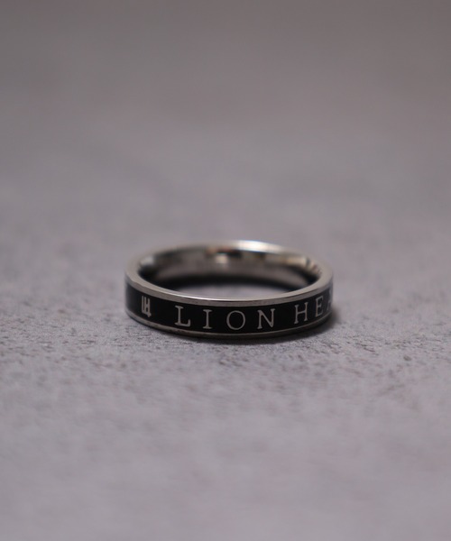 LION HEART(ライオンハート)の「LION HEART “LH-1”LION HEARTロゴリング(リング・メンズ・シルバー×ブラック・#21/#19/#17/#13/#15)」の9枚目の写真