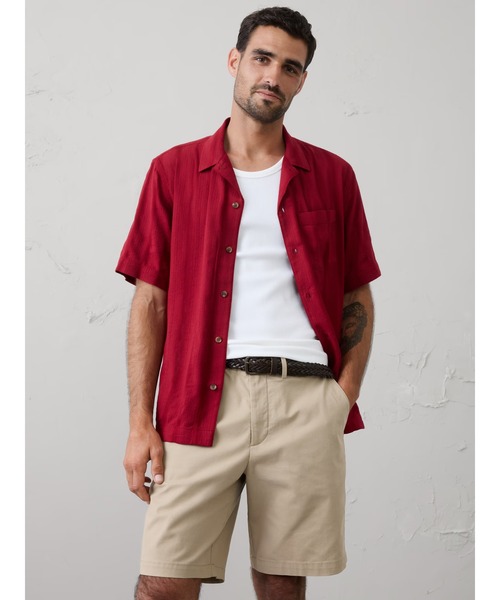 BANANA REPUBLIC FACTORY STORE(バナナリパブリック ファクトリーストア)の「BANANA REPUBLIC FACTORY STORE シアサッカー リゾート シャツ(シャツ/ブラウス・メンズ・ワインレッド・S/M/L/XL)」の1枚目の写真