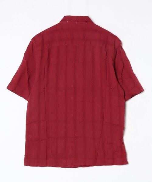 BANANA REPUBLIC FACTORY STORE(バナナリパブリック ファクトリーストア)の「BANANA REPUBLIC FACTORY STORE シアサッカー リゾート シャツ(シャツ/ブラウス・メンズ・ワインレッド・S/M/L/XL)」の2枚目の写真